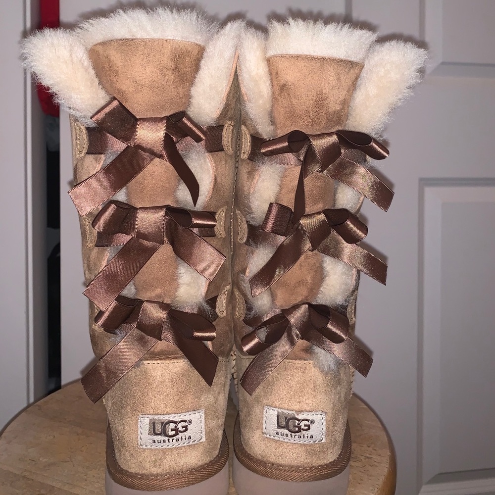 Nutmeg women’s Bailey Bailey Bow Ugg boots